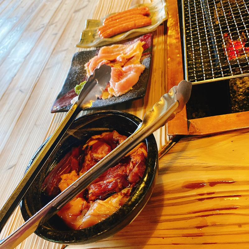 地鶏塩焼き(ろばたやき山ろく （さんろく）)