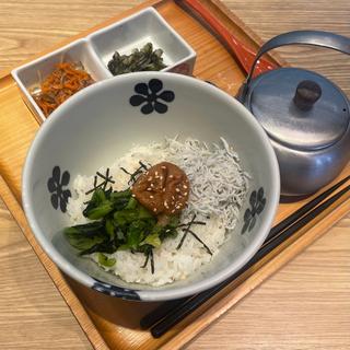 釜揚げしらすと南高梅