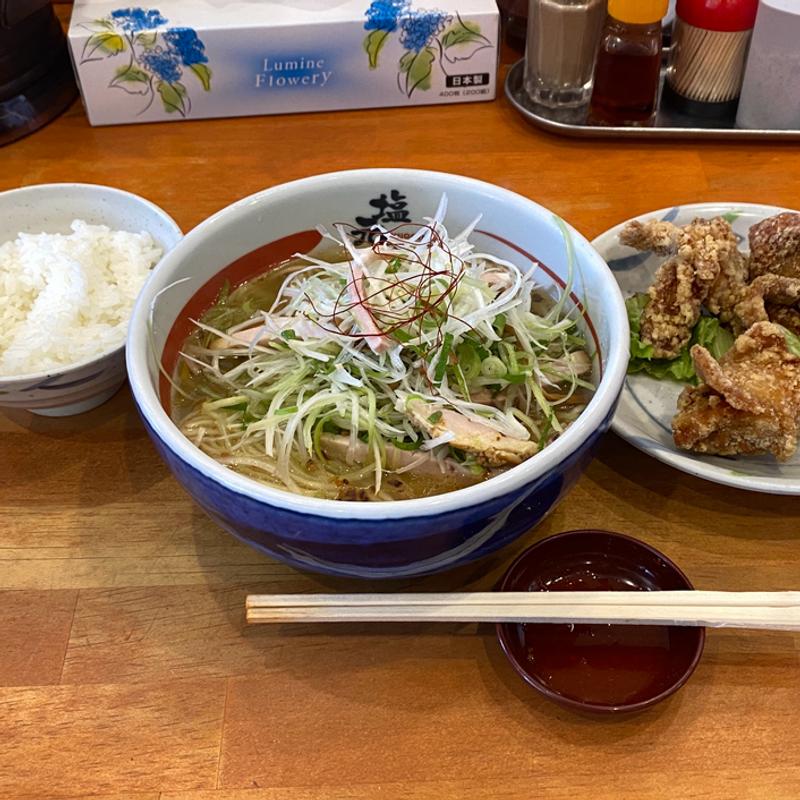 ネギ塩ラーメン＋唐揚げセット(岸和田塩元帥)