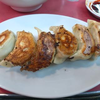 餃子(永楽　そば店 （【旧店名】中華そば 永楽）)