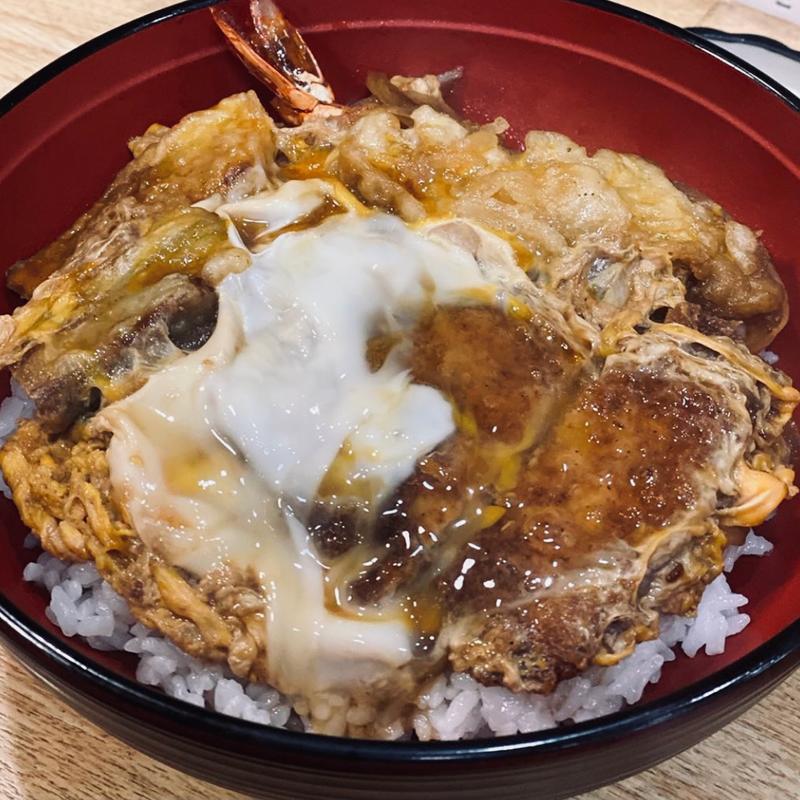 かつ　えび天ミックスどんな(うどん かねいし みずほ)