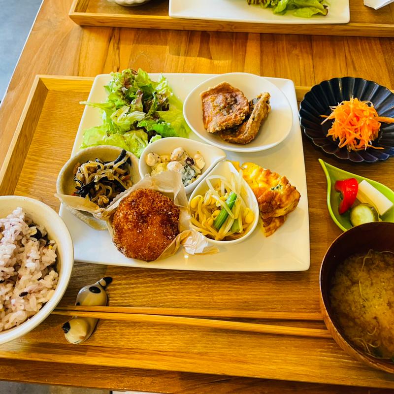 おばんざいプレート(ごはんcafe R)