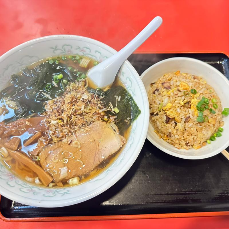 上海ラーメンと半炒飯(上海菜館)