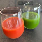 キューサイの青汁とトマトジュース
