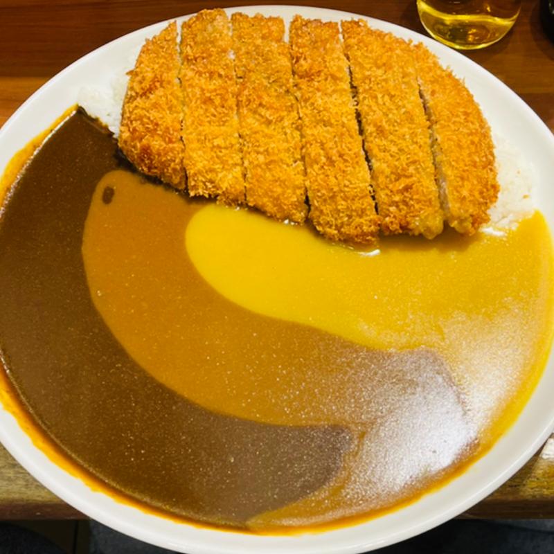 あいがけ3種の豚カツカレー(ナイル 博多阪急店)
