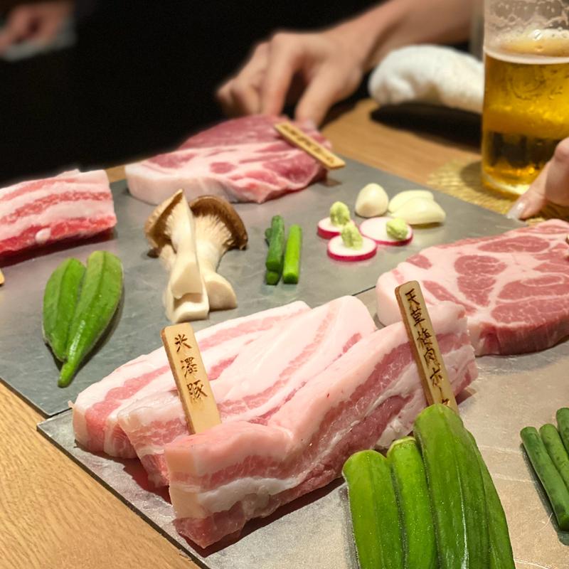 (Pretty Pork Factory)