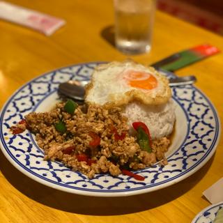 ガパオライス(タイ料理レストラン ナムチャイ所沢)