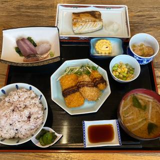 焼魚お得定食(源七 くろとり食堂)