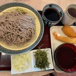 ざるそばに海老天といなり
