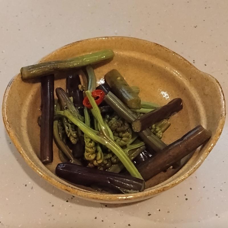 ワラビ(食べ呑み処 佳)