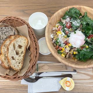 夏のサラダボウル(アンデルセンカフェ ひろぎんホールディングス本社ビル店)
