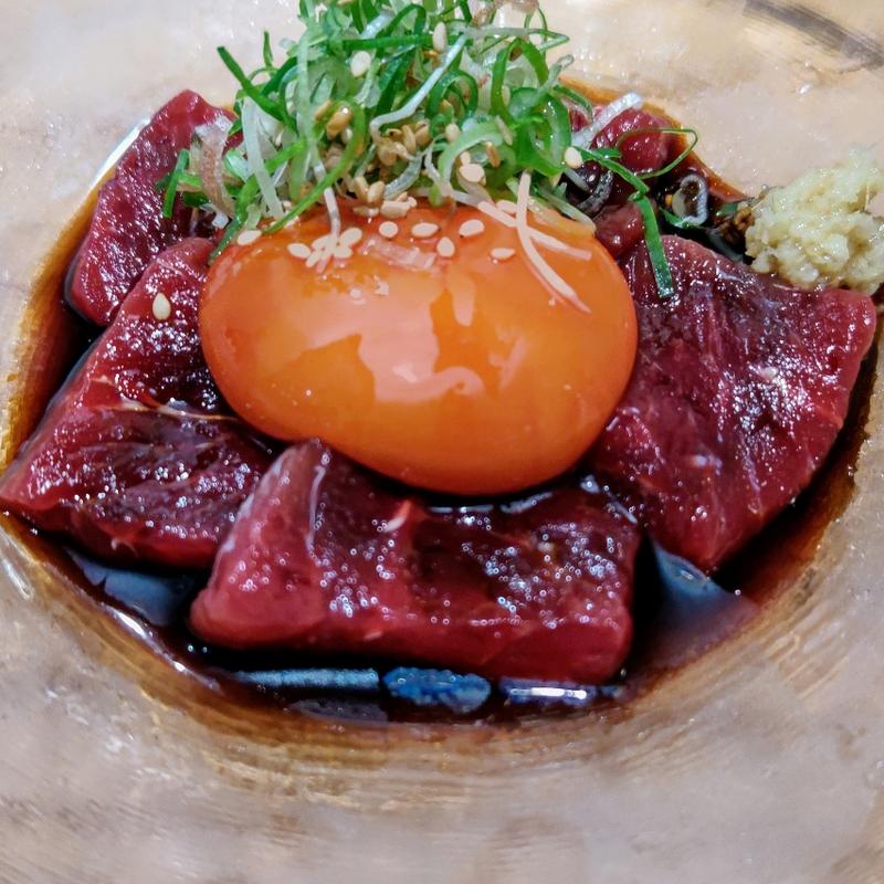 ミンクくじらユッケ(寿司トおでんにのや横浜店)