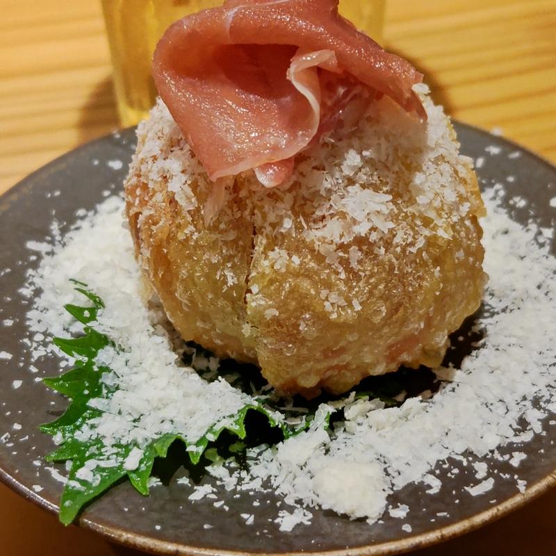 フルーツトマト天ぷら 生ハムパルミジャーノ(寿司トおでんにのや横浜店)