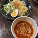 ホルモン入りつけ麺