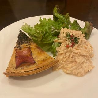 ベーコンとクワルクチーズのキッシュ