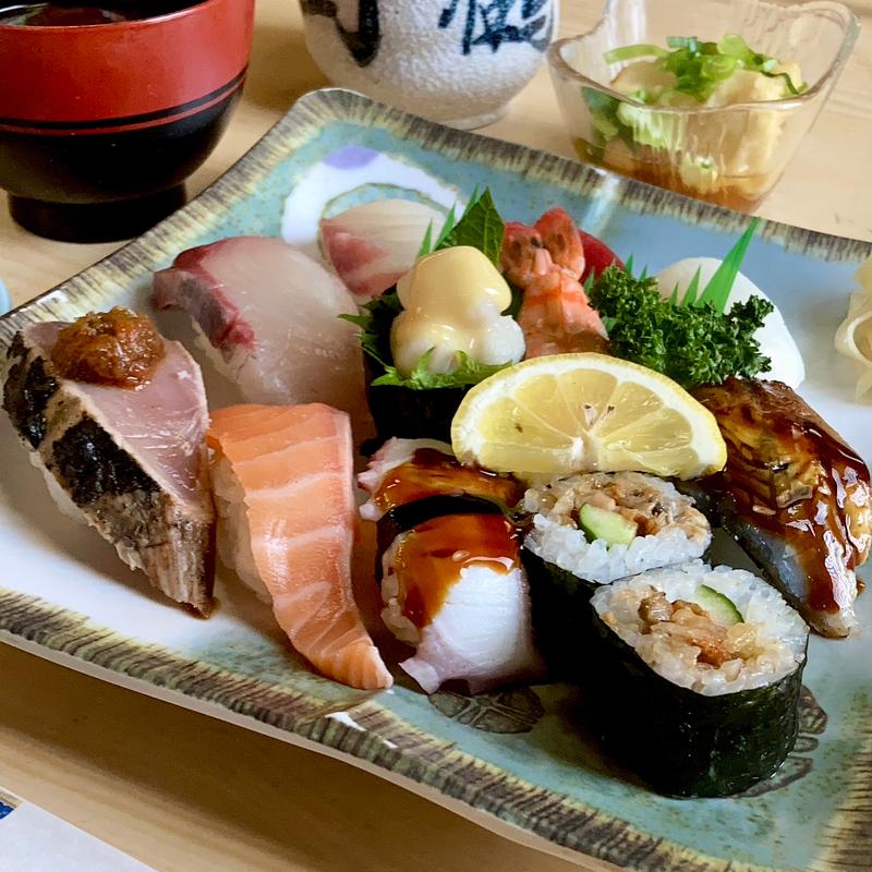 にぎり(すし鶴 新深江店)