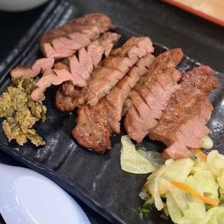 炙り牛タン定食(炙り牛たん 万 イオンモールりんくう泉南店)