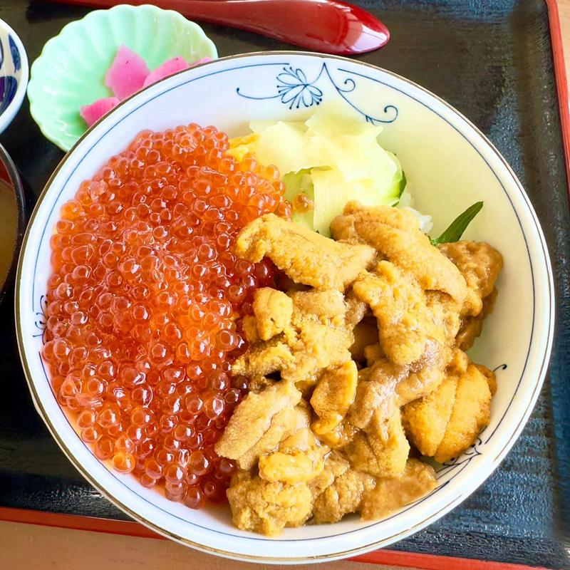 うにといくらの2色丼(もりや商店)