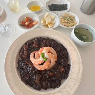 ジャージャー麺(NOON)