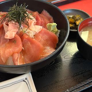 中トロ丼8枚大盛(もてなしや)
