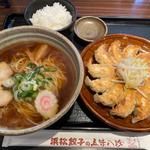 浜松餃子とらーめんのセット