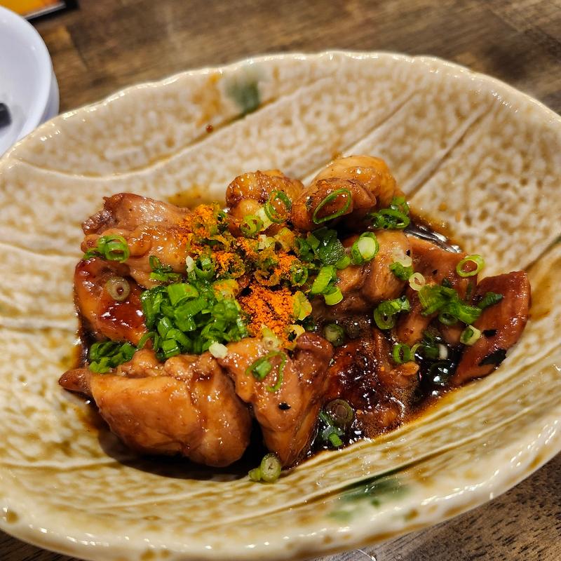 鶏こま照り煮(国際通り応援団 大分からあげと鉄板焼 勝男)