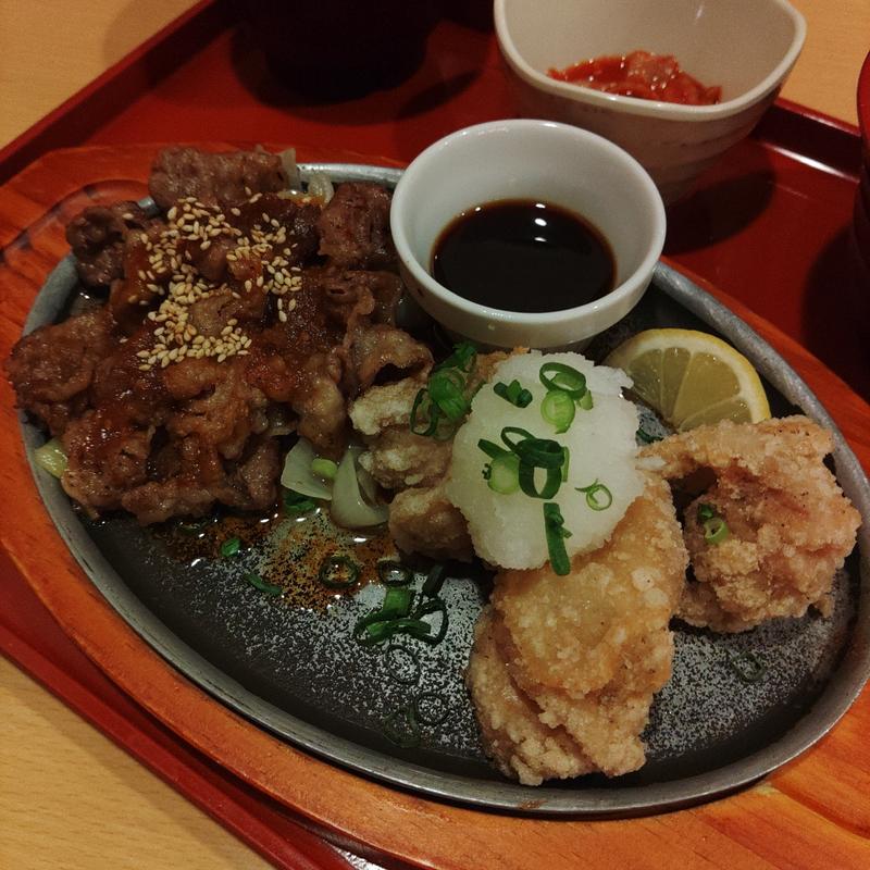 牛焼肉とおろし唐揚げ定食(ジョイフル 宮城築館店 （Joyfull）)