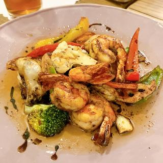 魚介と季節野菜のアンチョビオイル焼き(BISTRO PUG （ビストロ パグ）)