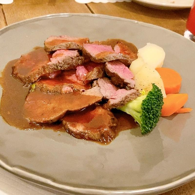 国産牛のタリアータ(BISTRO PUG （ビストロ パグ）)