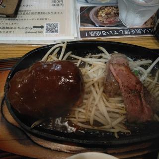 ハンバーグデミ(武州うどんあかね&みどりダイニング)