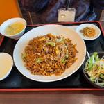 牛肉レタス炒飯　大盛