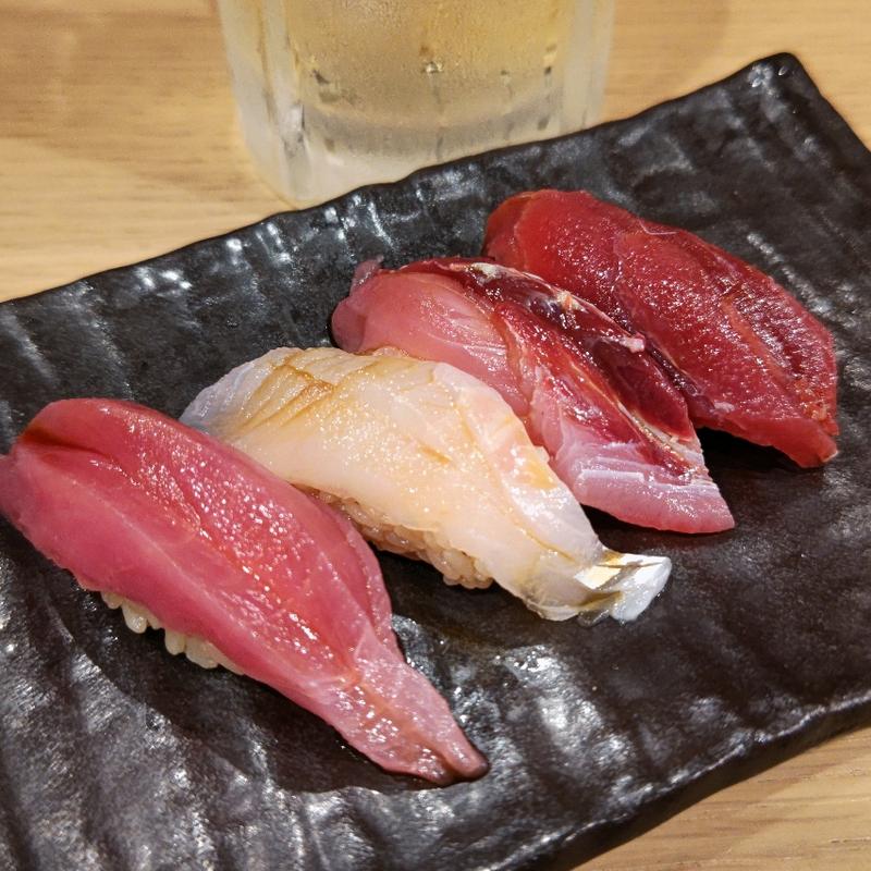 日替り地魚三貫＋赤身(貝 刺身専門店 しらはら 関内)