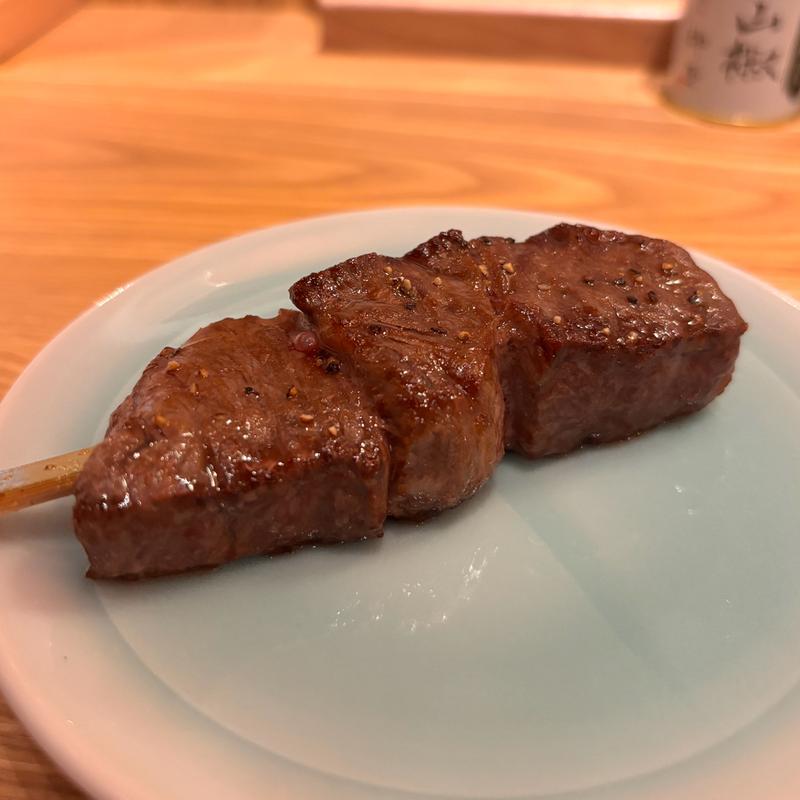 牛サガリ串(和牛小皿 しんうち 虎ノ門ヒルズ)