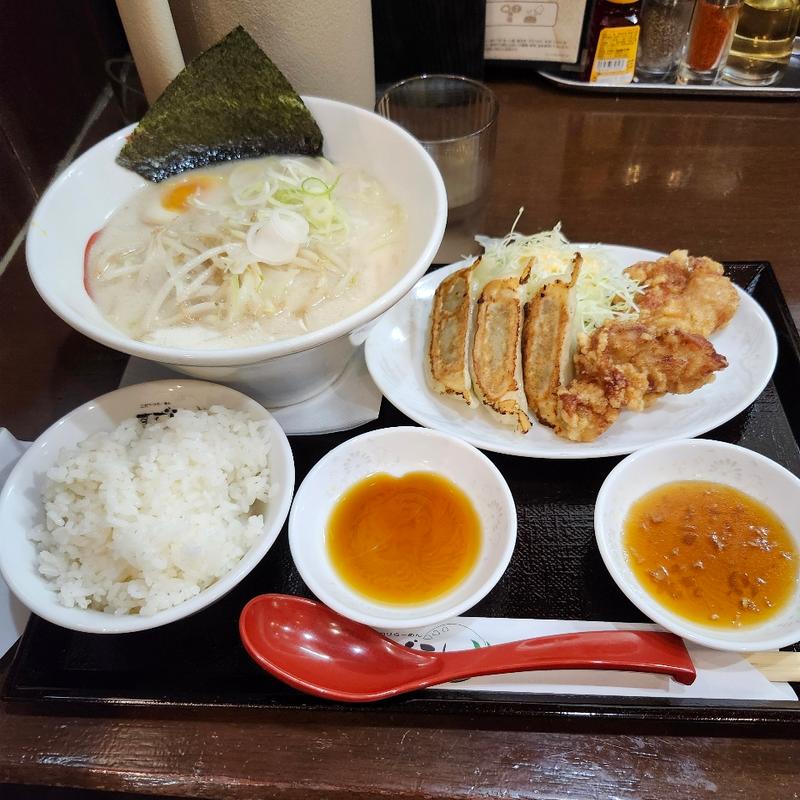 華々定食(すずらん 那覇メインプレイス店)