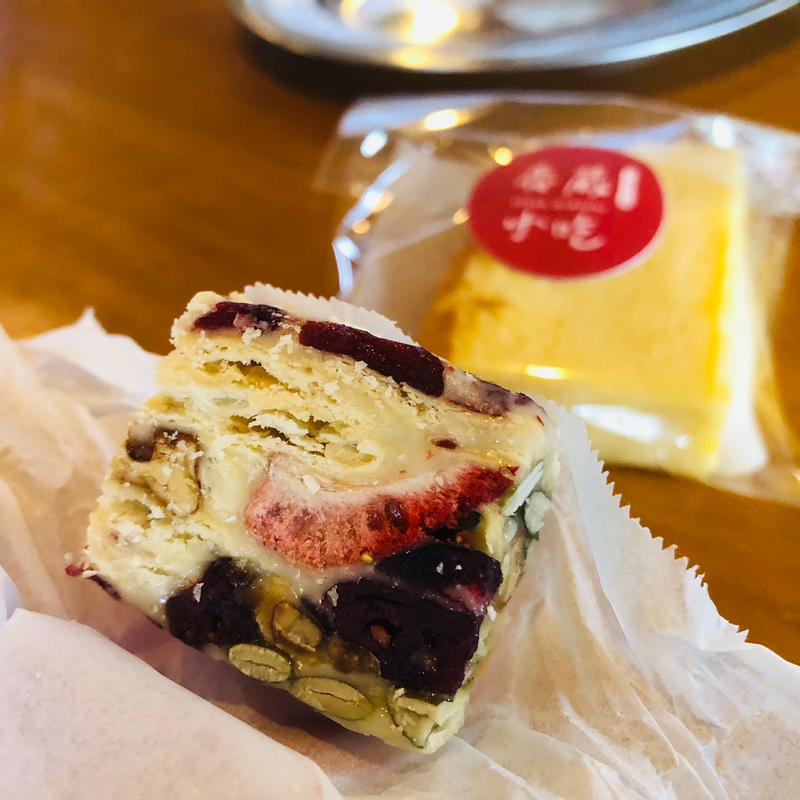 台湾ヌガー・台湾カステラ_花籠(香蔵小吃 kozo xiaochi(コーゾーシャオチー))