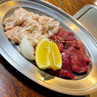 塩ホルモン、上サガリ(焼肉苑 大門)