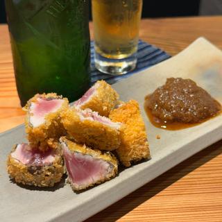カツオのレアカツ 自家製ソースで(SAKEと肴 智くら)