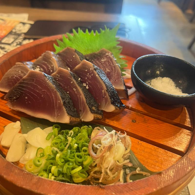 わら焼き鰹の塩たたき(土佐わら焼き 龍神丸 西神中央店)