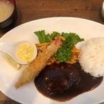 ランチプレート③デミグラスハンバーグ&エビフライ
