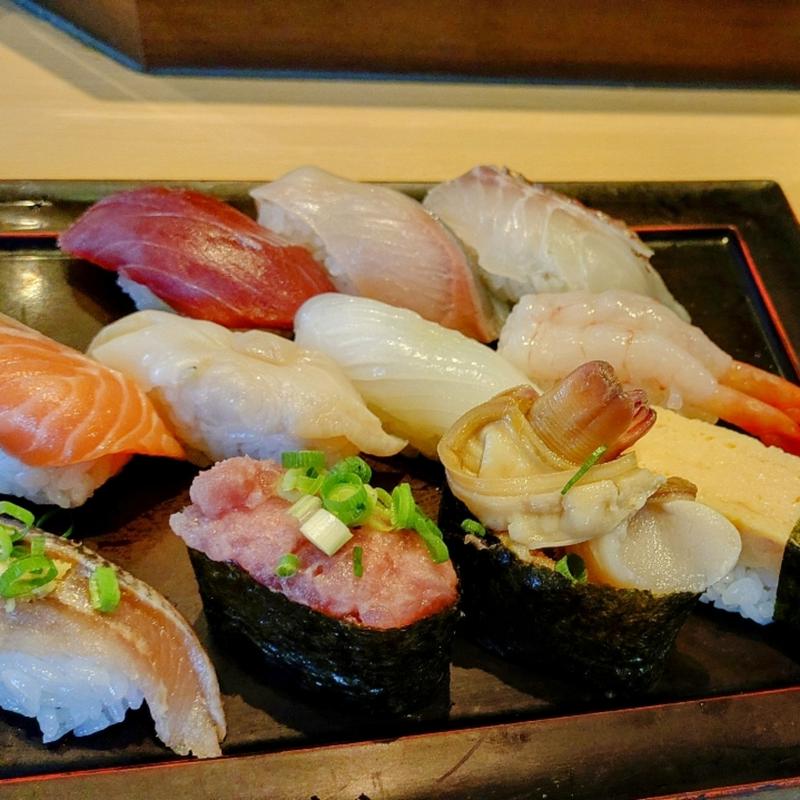 ランチ握りセット(廻鮮寿司 吉恒)