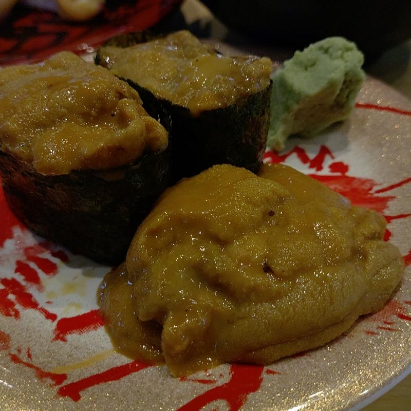 こぼれウニ(廻鮮寿司 吉恒)