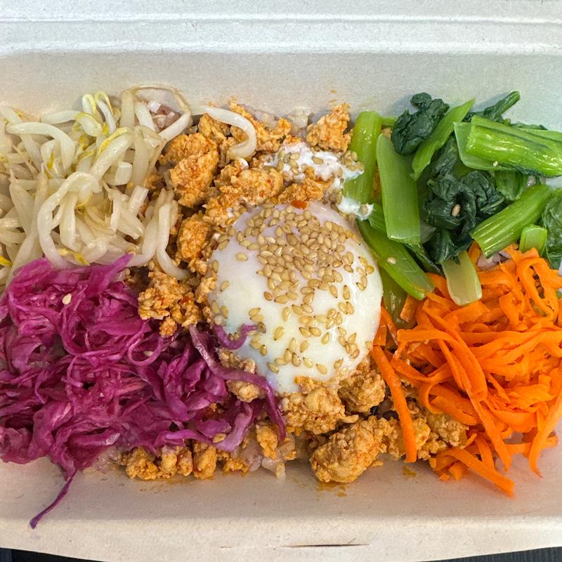 彩り野菜のヘルシービビンバ(Kitchen AYAKO)