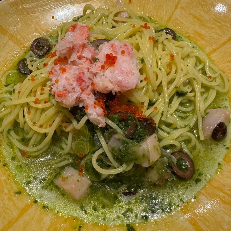 紅ずわいがにと水たこの冷製バジルパスタ(鎌倉パスタ 千歳船橋店 )