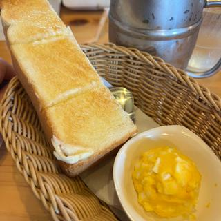 モーニングトースト たまごペースト
