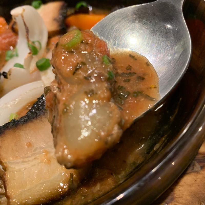 バジル香る豚バラ軟骨と野菜のトマトジンジャー煮込み(食い処BAR TRENTE (トラント))