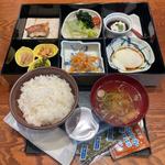 朝食
