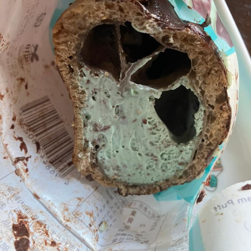 チョコミントシュークリーム(ファミリーマート堺中茶屋北店)