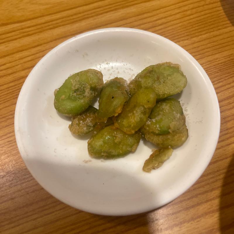 お通し　そら豆揚げ(武州うどんあかね&みどりダイニング)