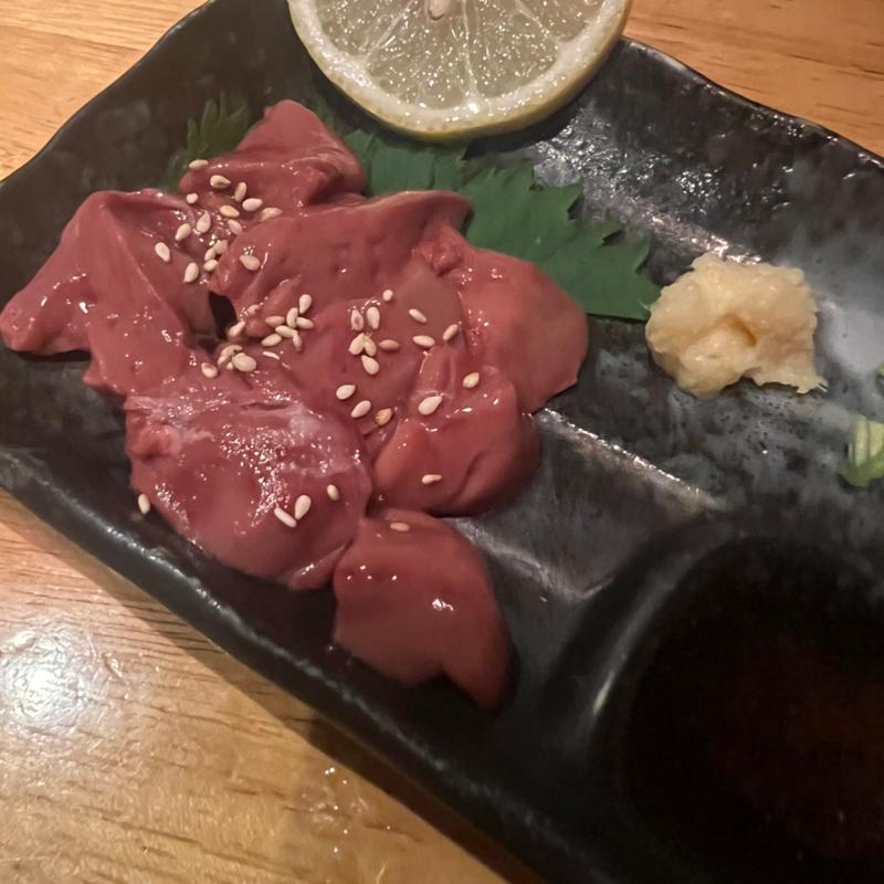 生レバーの刺身(やきとりやさんあっ鶏)