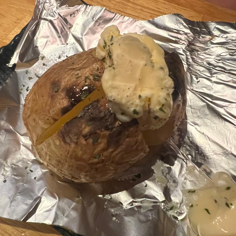 新じゃがのじゃがバター(やきとりやさんあっ鶏)